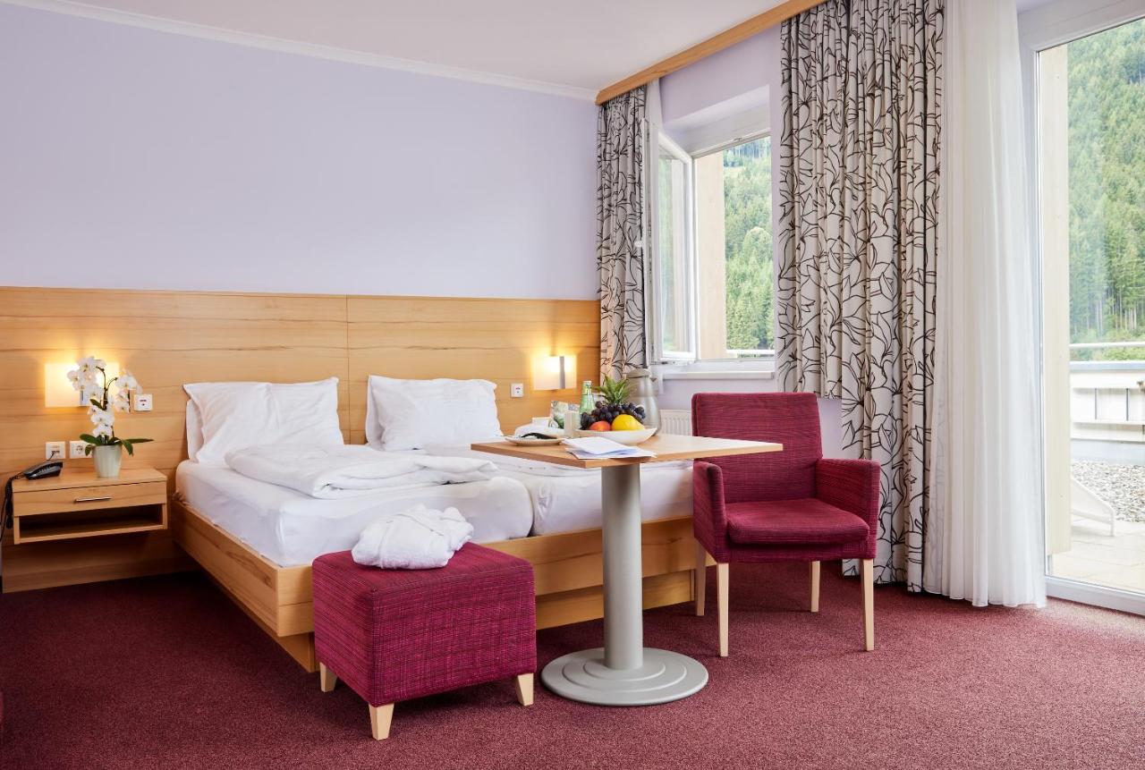 Gesundheitsresort Bad St. Leonhard Bad Sankt Leonhard im Lavanttal Buitenkant foto