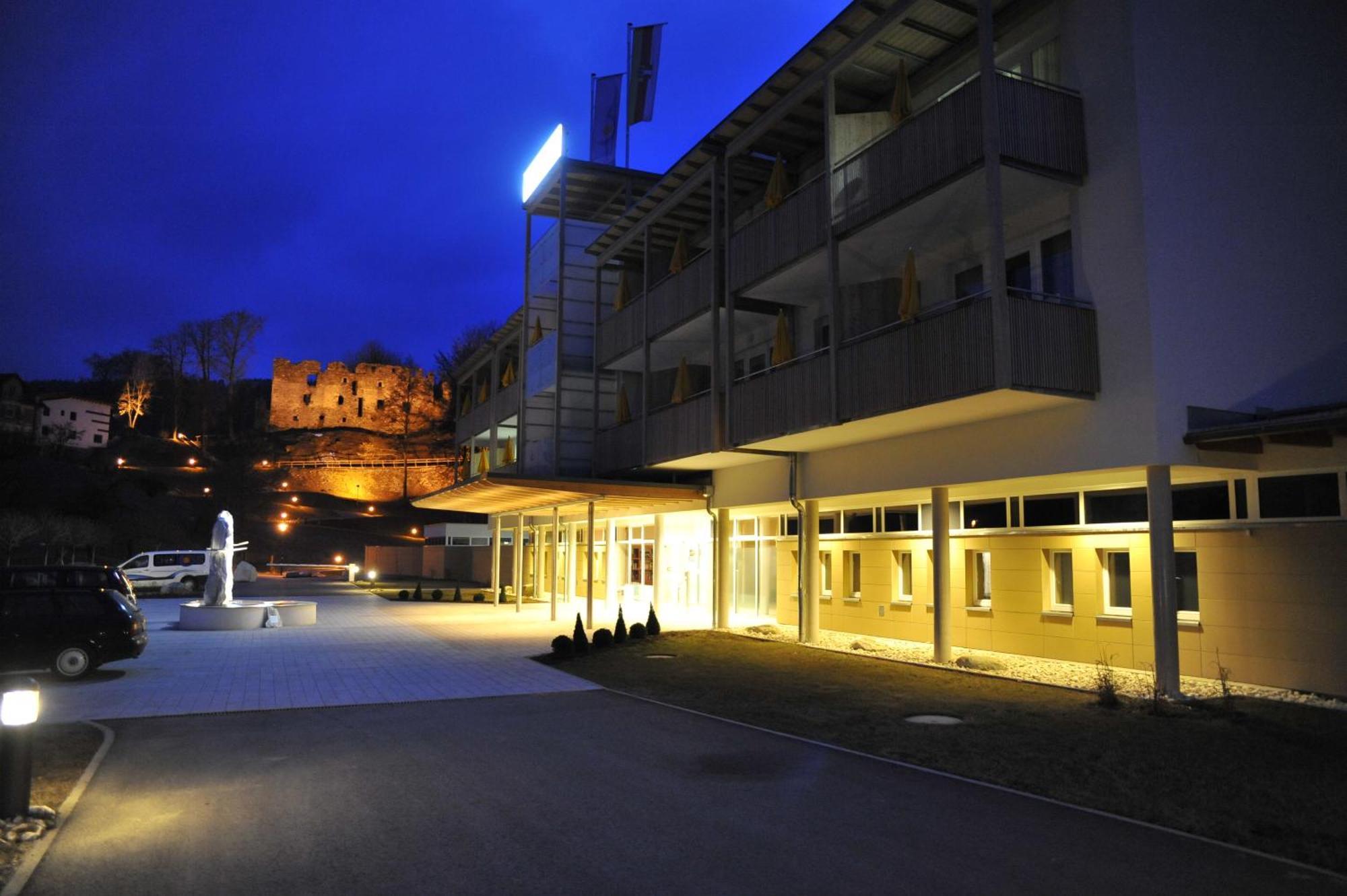 Gesundheitsresort Bad St. Leonhard Bad Sankt Leonhard im Lavanttal Buitenkant foto