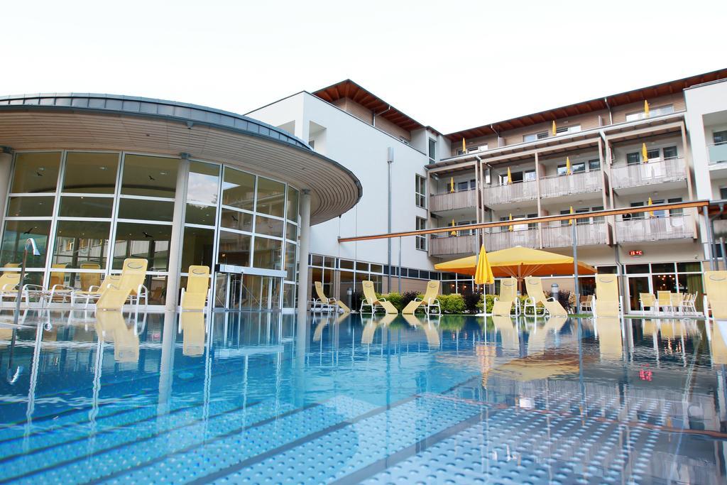 Gesundheitsresort Bad St. Leonhard Bad Sankt Leonhard im Lavanttal Buitenkant foto